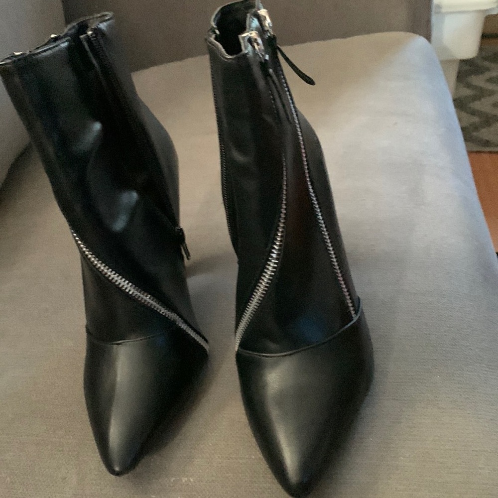 High heel boots